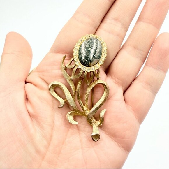 Vintage Gold Tone Rhinestone Bar Collar Flower Leaves Brooches in Lot - Picture 6 of 10